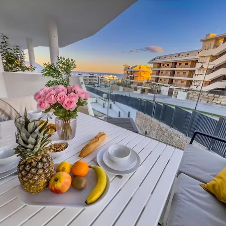 Апартаменты Sea View-higueron Beauty *
