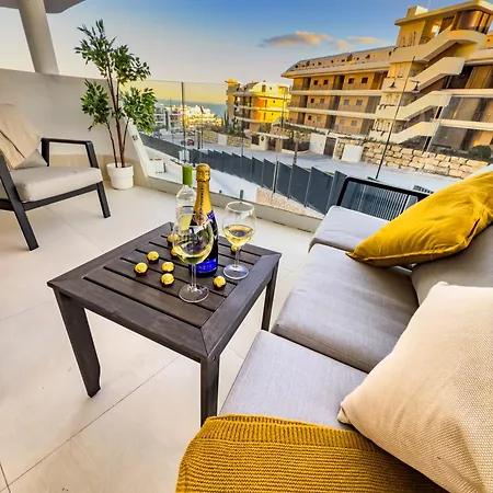 Sea View-higueron Beauty דירה *